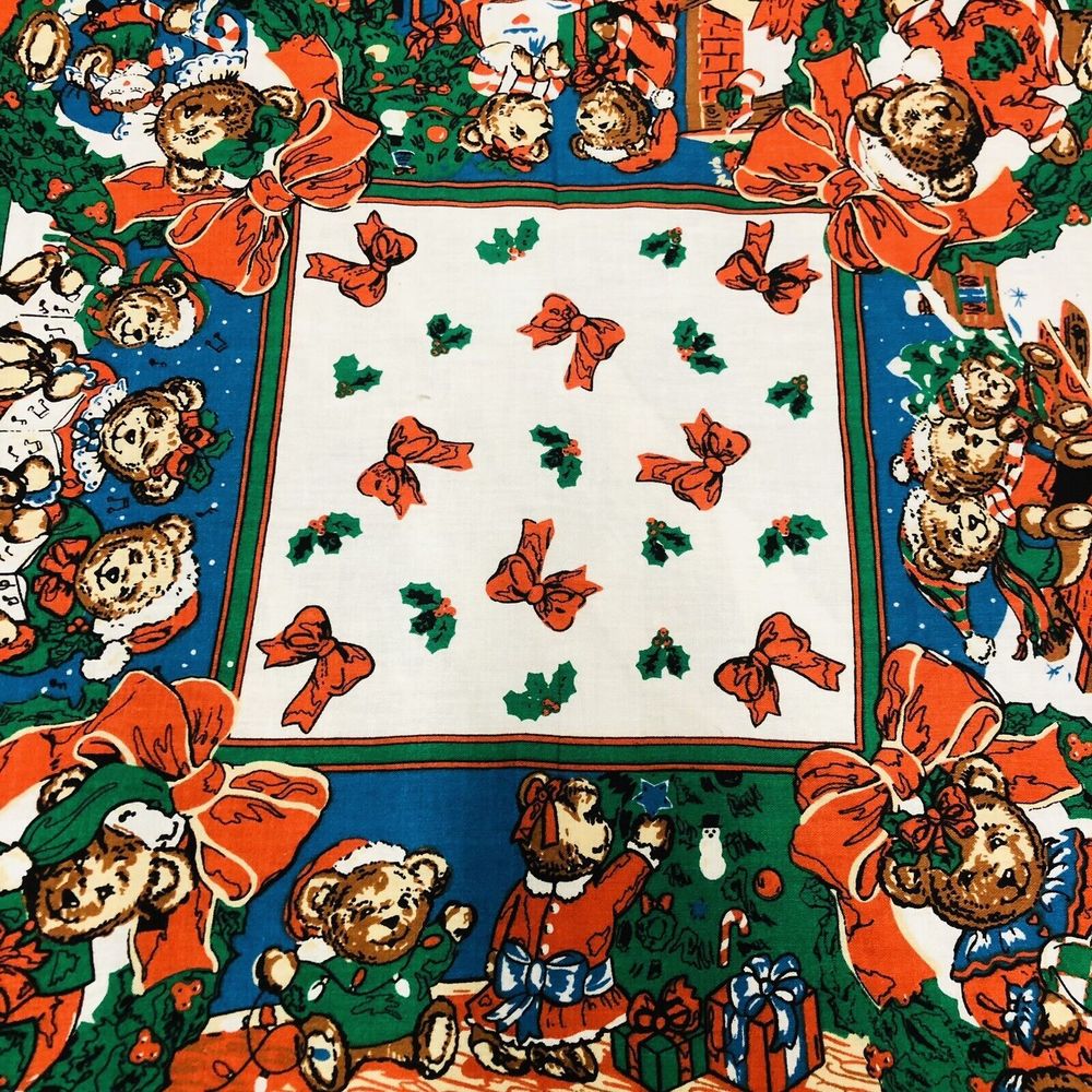 Vintage Paris RN 13960 Christmas Scarf Bandana 100% Cotton Made in USA 20.5 x 20